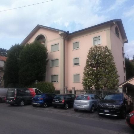 Casa Vacanze La Mela Monza Exterior photo